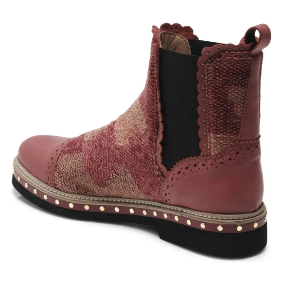 Stylish Free People Chelsea Booties - Picture 2 of 6